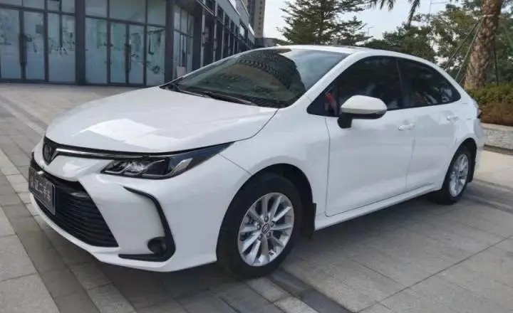 丰田_卡罗拉_2017款 改款 1.6L CVT GL_本地牌照图2