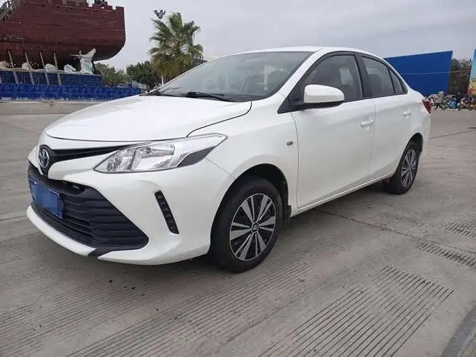 丰田_威驰_2017款 1.5L CVT尊行版_本地牌照图4