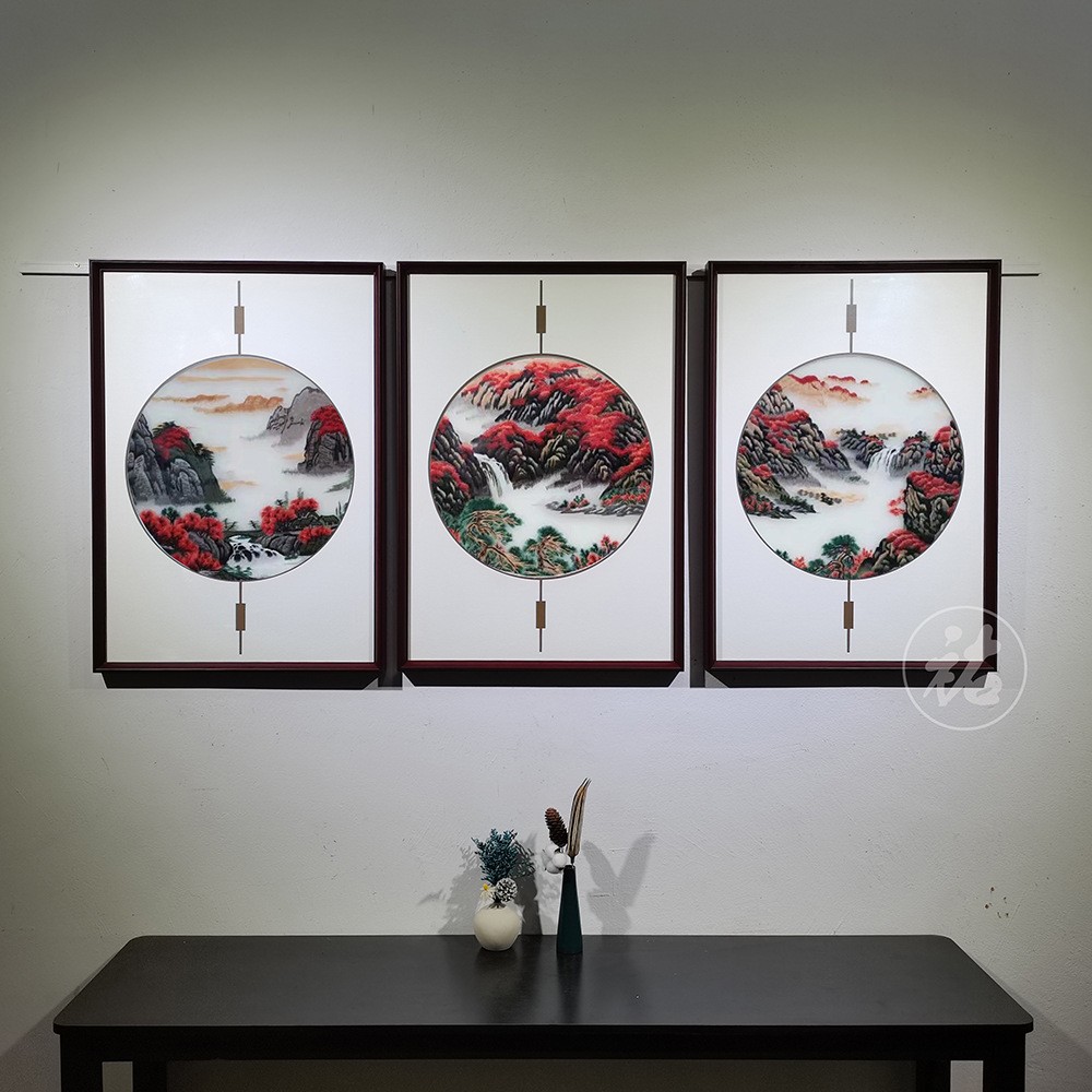 苏绣成品挂画透明丝娟刺绣新中式客厅三联经典款苏绣装饰画图2