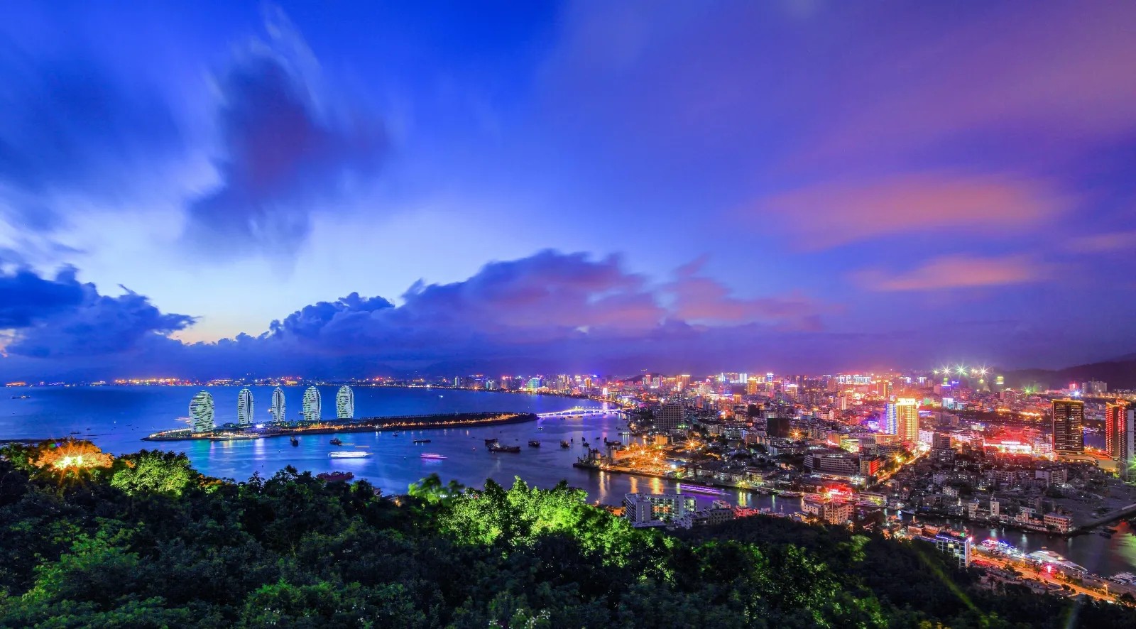 鹿回头风景区图3
