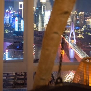 奢享丨一岛｜网红地标高空江景房|连图2