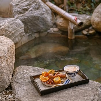 青畔·庭院汤池大床房图5