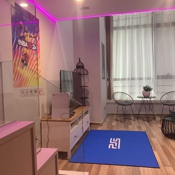 朵末·新纪元ps5欢乐LOFT复式电游情侣大床房图4