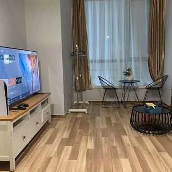 朵末·新纪元ps5欢乐LOFT复式电游情侣大床房图5