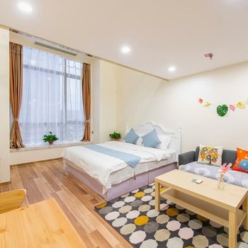 梵朵优选LOFT复式家庭八人间图5