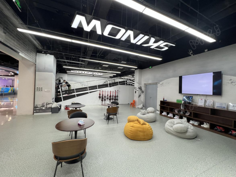 雪乐山室内滑雪图2